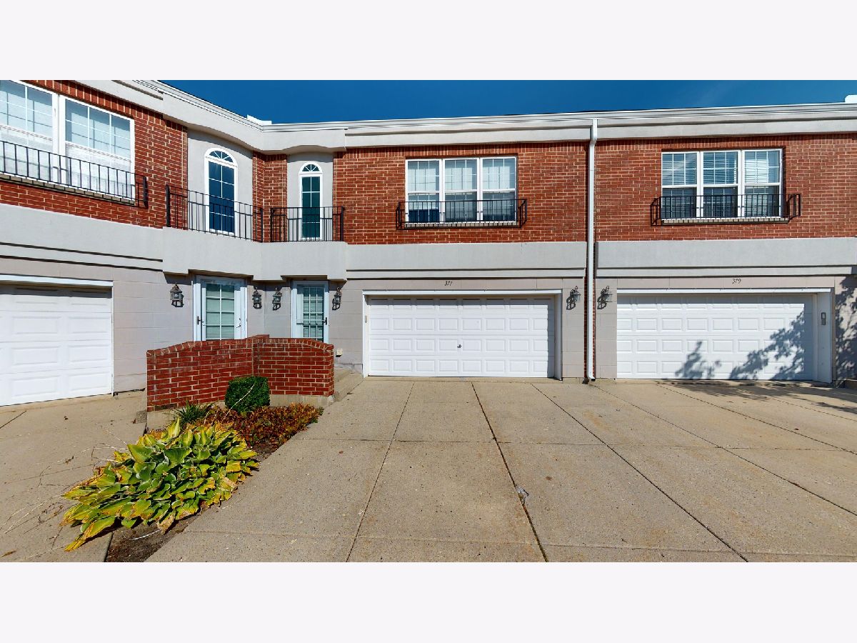 Townhomes & Condos Rented Town Place Buffalo Grove Illinois, 377 Town Place