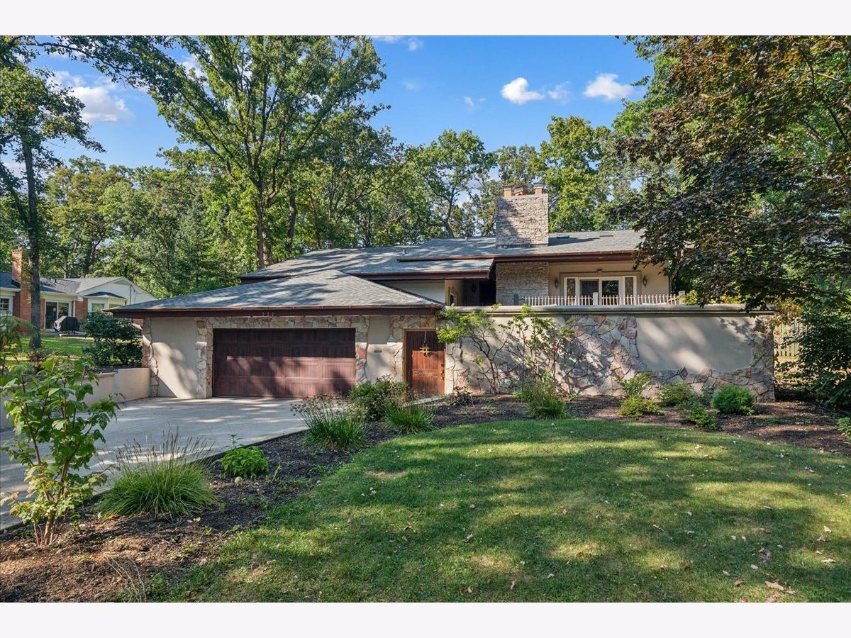 Homes Sold H.o. Stone Lake Forest Illinois, 222 Niles