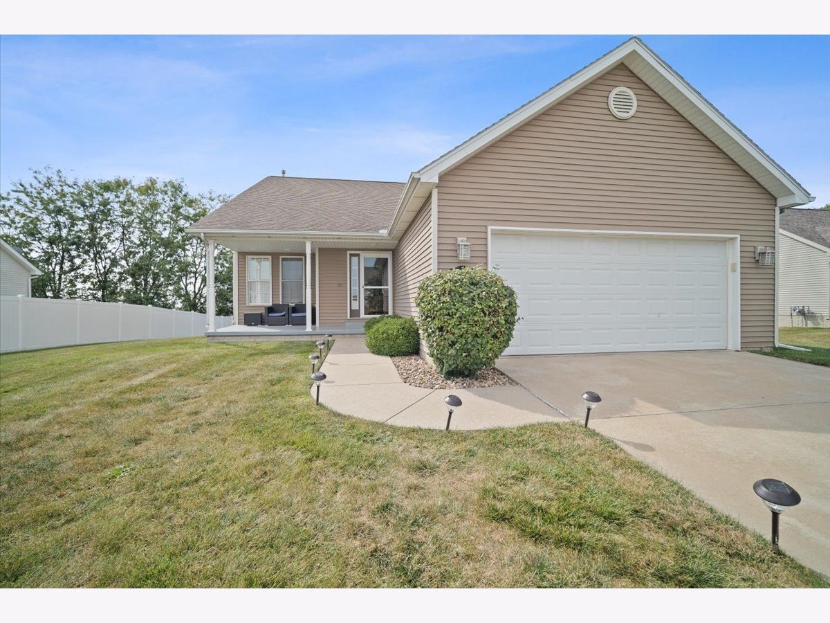 Homes Sold Heartland Hills Bloomington Illinois, 2205 Bracebridge
