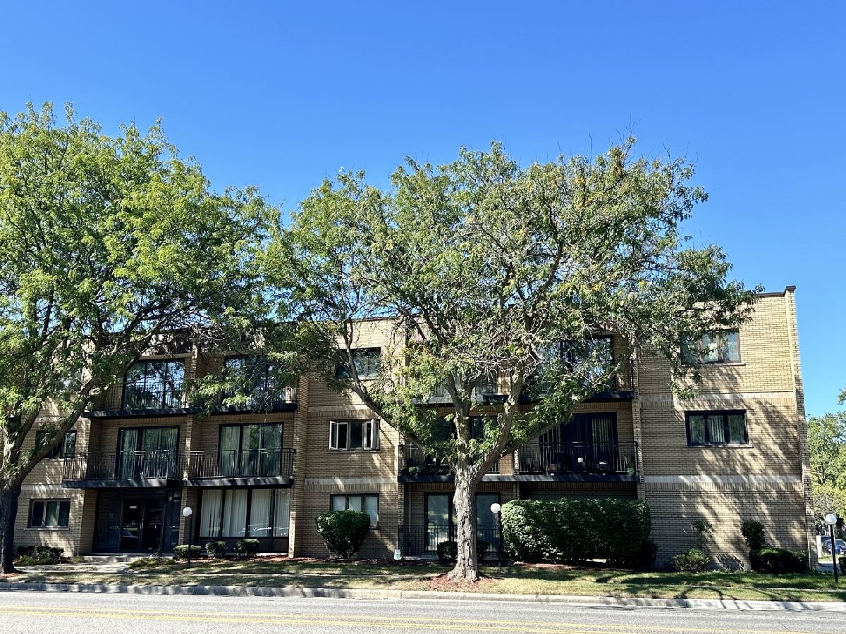 Condos & Townhomes Sold Crawford Terrace Oak Lawn Illinois, 10002 Pulaski