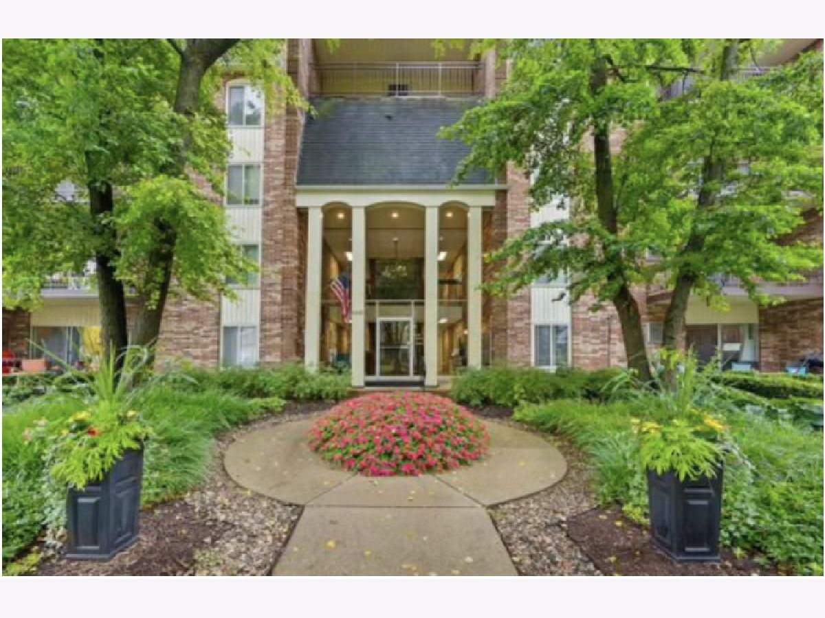 Condominiums Sold Forest Hill Condominiums Downers Grove Illinois, 4900 Forest