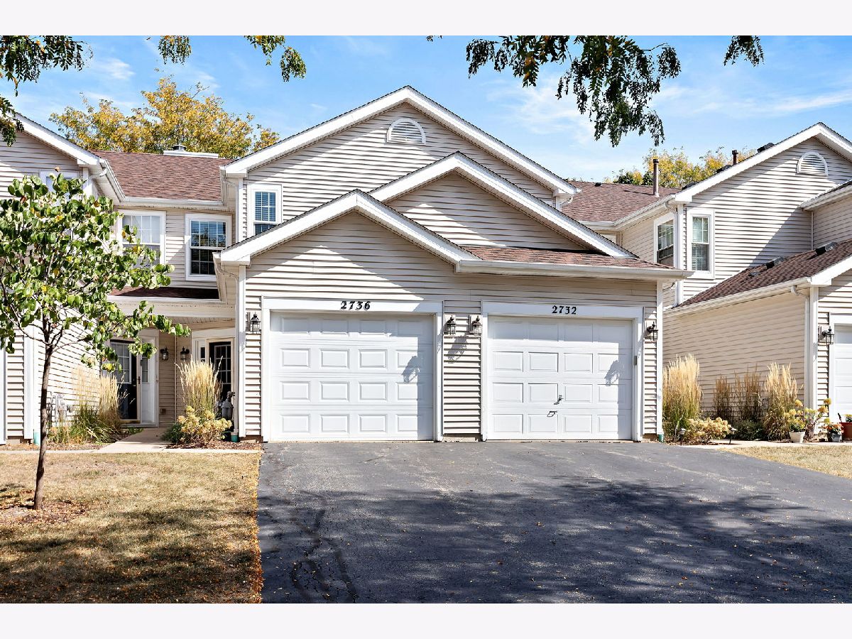 Townhomes Rented Meribel Schaumburg Illinois, 2736 Odlum