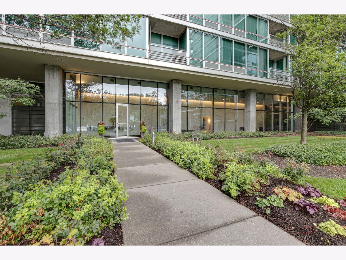 Condominiums Rented Optima Old Orchard Woods Skokie Illinois, 9715 Woods