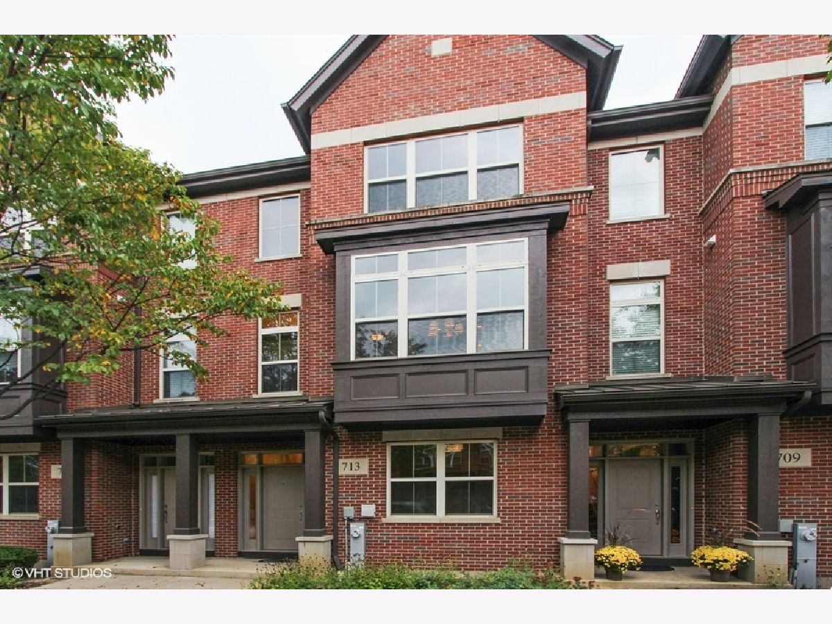 Townhomes Rented Aspen Pointe Vernon Hills Illinois, 722 Summit