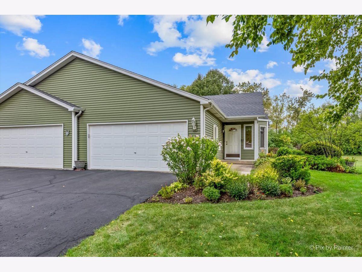 Condos & Townhomes Sold Silver Trail North Aurora Illinois, 30 Walnut