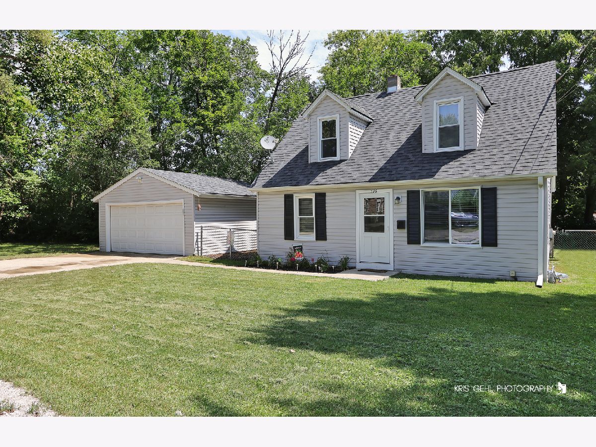 Homes Sold Burr Oak Grayslake Illinois, 379 Slusser