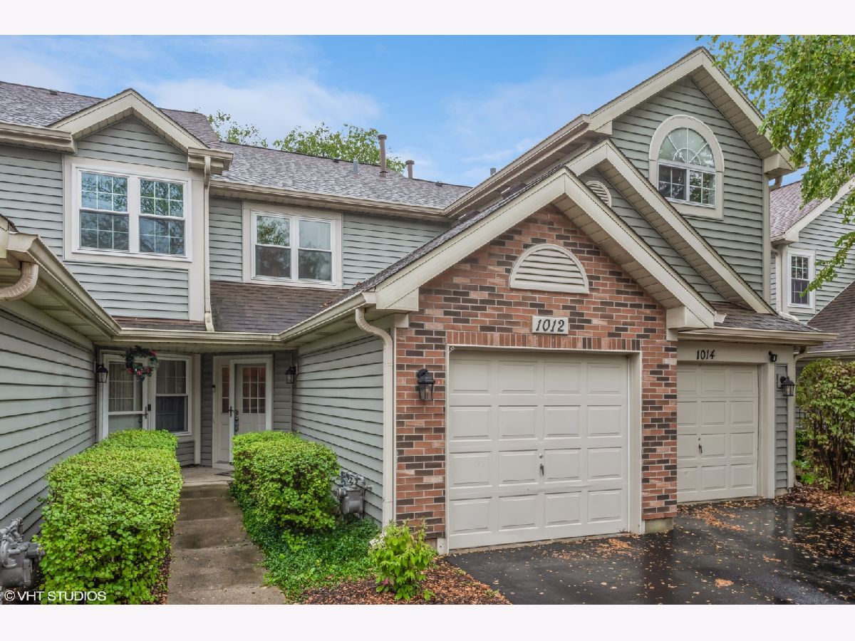Townhomes & Condos Sold Bennington On The Lake Carol Stream Illinois, 1012 Rockport