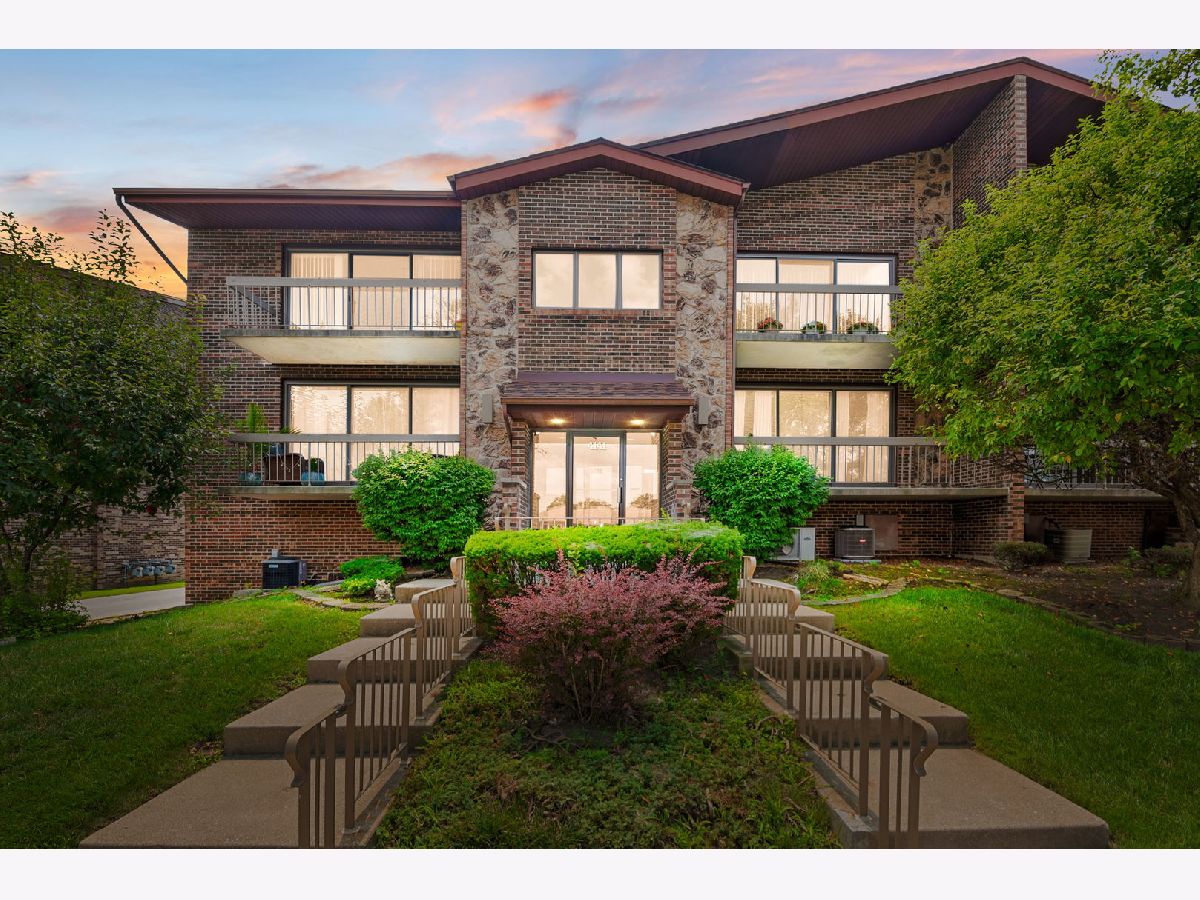 Homes & Condominiums Sold Crawford Gardens Oak Lawn Illinois, 4141 93rd