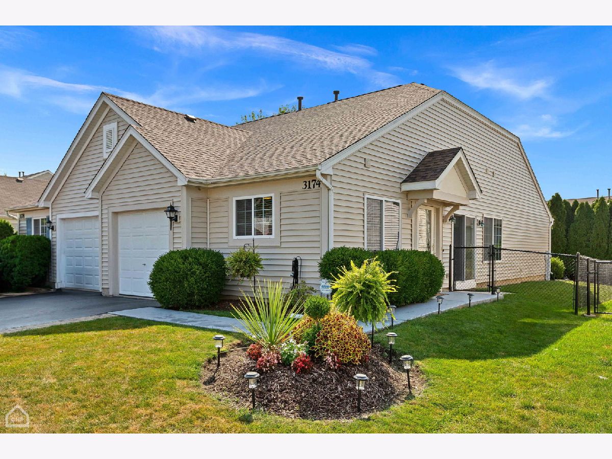 Townhomes Sold Impressions Lake In The Hills Illinois, 3174 Impressions