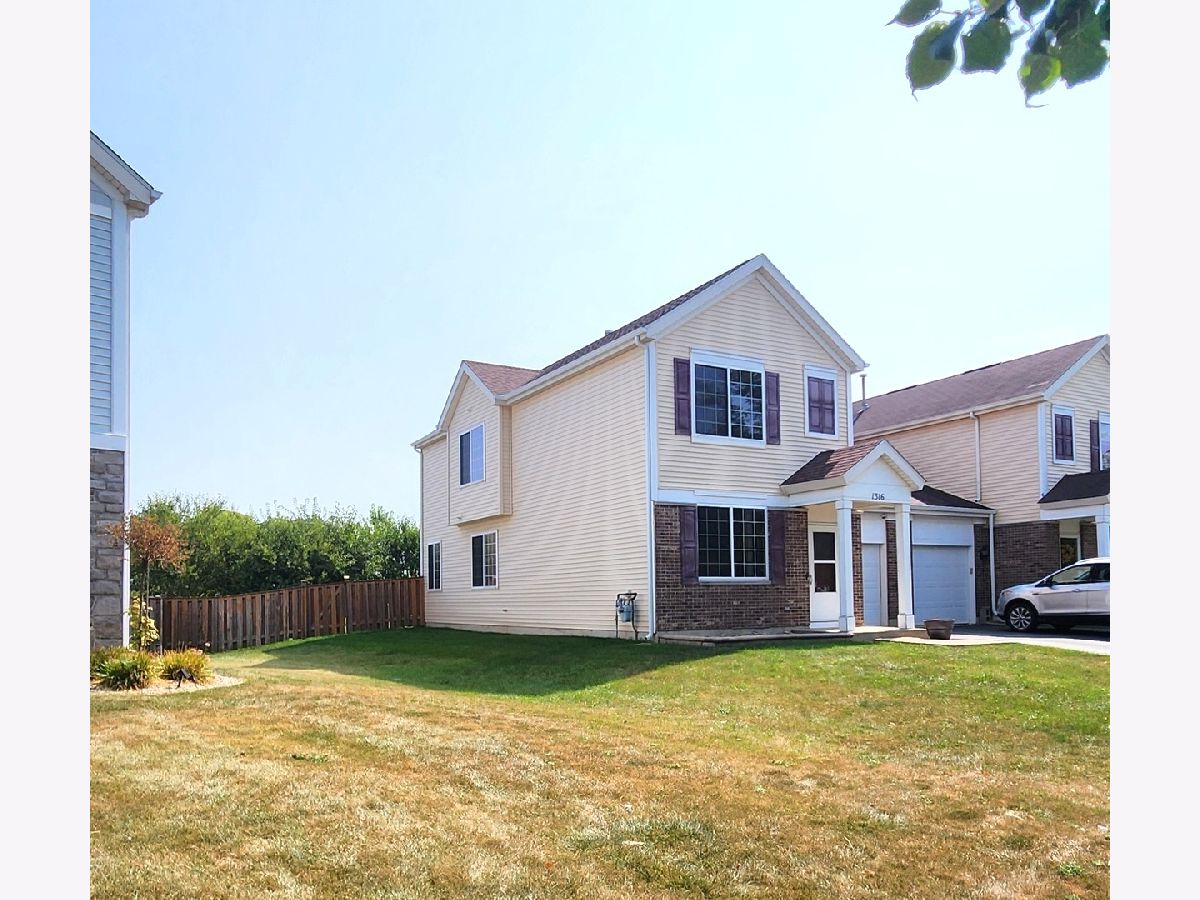  Rented Minooka Illinois, 1316 Kettleson