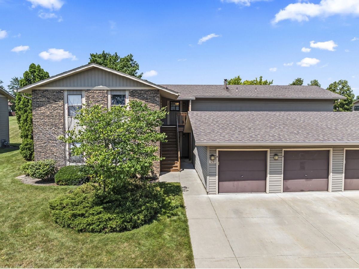 Condos & Townhomes Rented Sierra Blanca Hanover Park Illinois, 1285 Bamburg