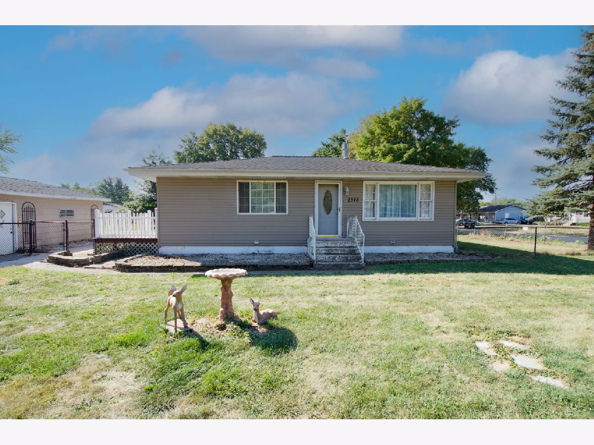 Homes Sold Blackberry Heights Montgomery Illinois, 2318 Countryside