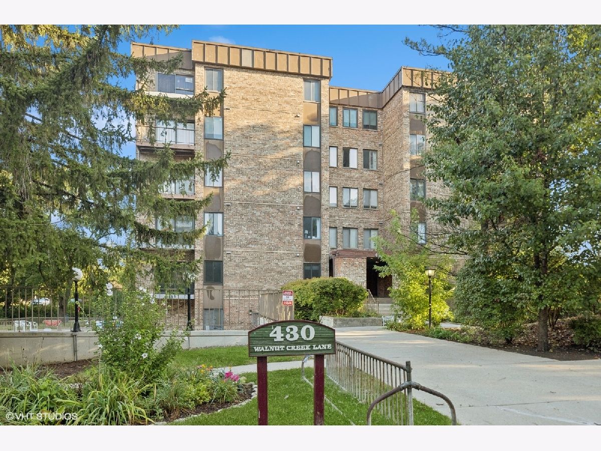 Condominiums Sold Walnut Creek Lisle Illinois, 430 Walnut Creek