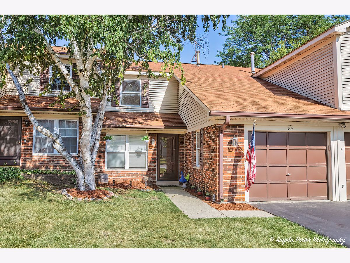Townhomes & Condos Sold Bright Oaks Cary Illinois, 84 Pine