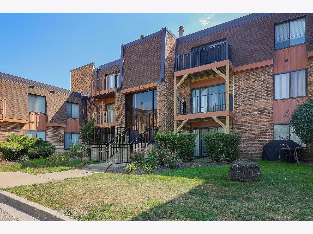 Condominiums Sold Lakewood Schaumburg Illinois, 621 Tralee