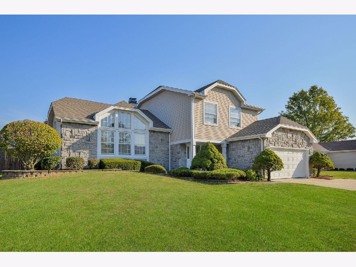 Homes & Townhomes Sold Oak Ridge Trails Streamwood Illinois, 909 Oak Ridge