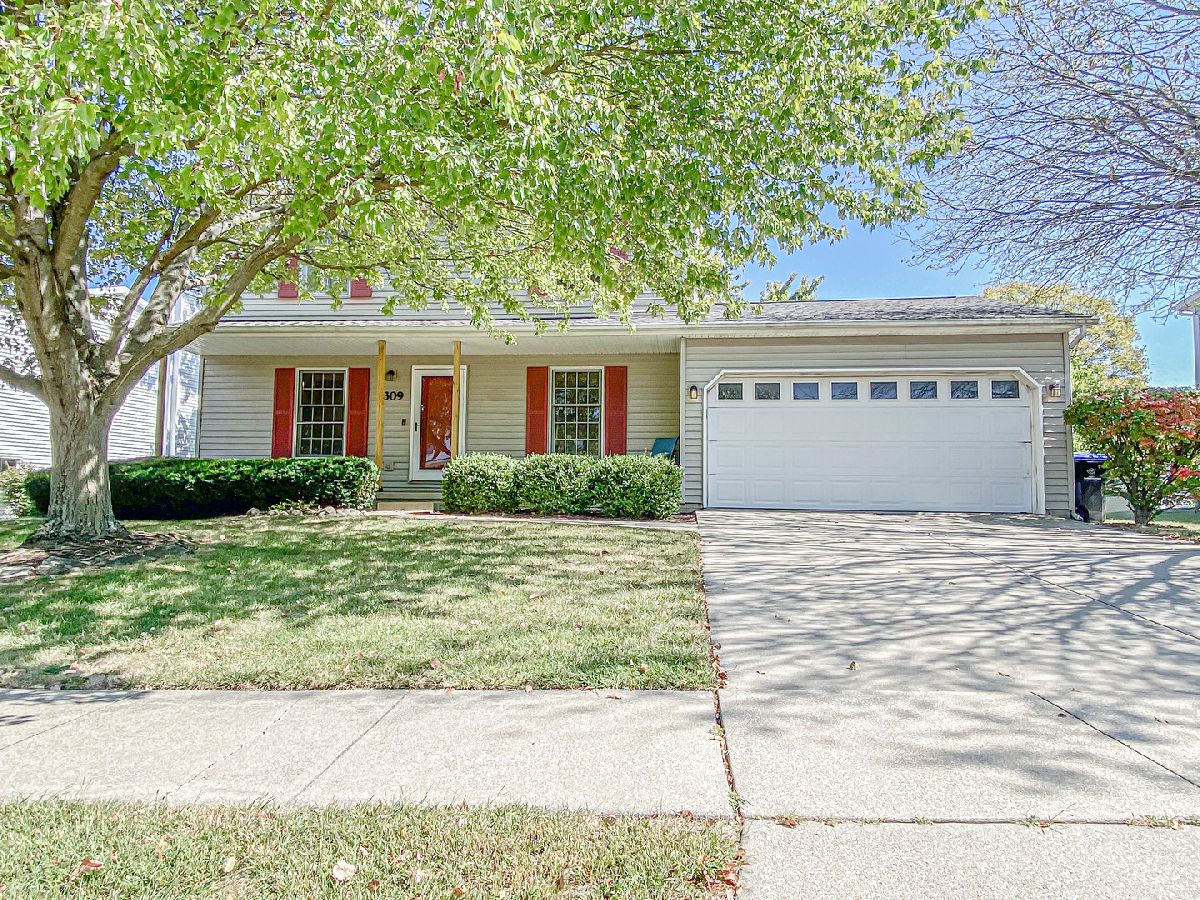 Homes & Condos & Townhomes Sold Highlands Bloomington Illinois, 1309 Eastport