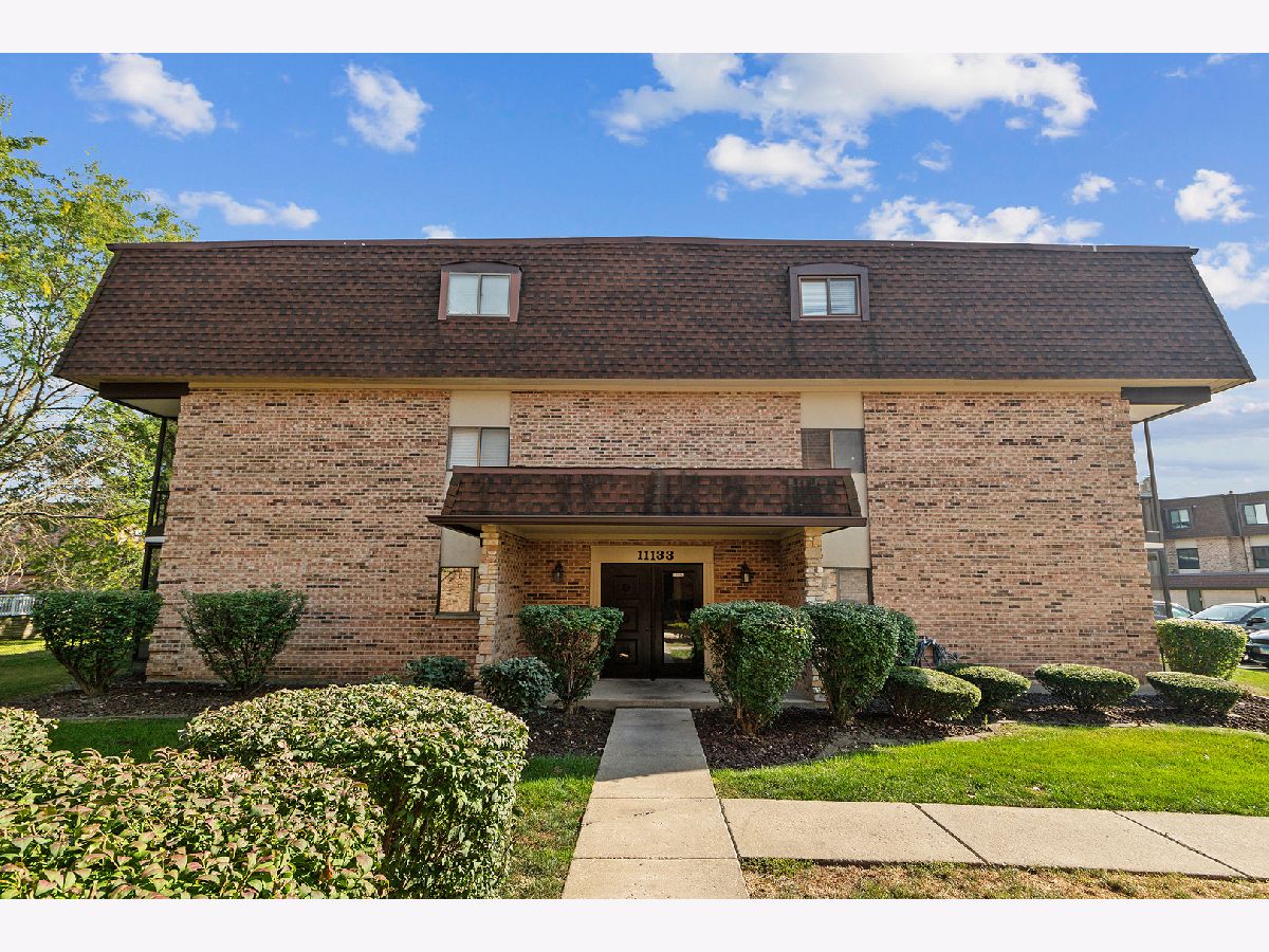 Condominiums Sold Woods Edge Palos Hills Illinois, 11133 East