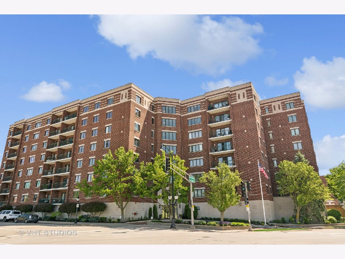 Condominiums Sold Towne Place Arlington Heights Illinois, 201 Vail