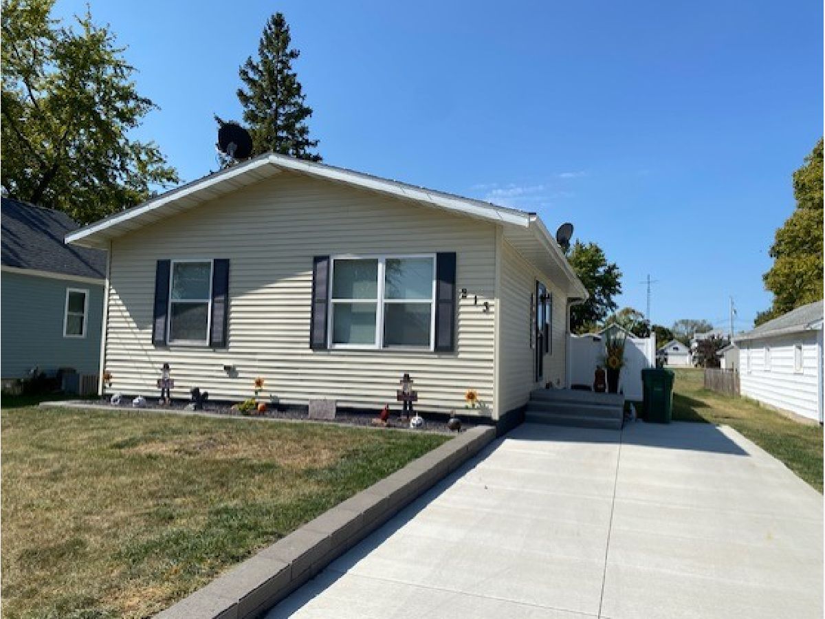  Sold Standard Illinois, 213 4th