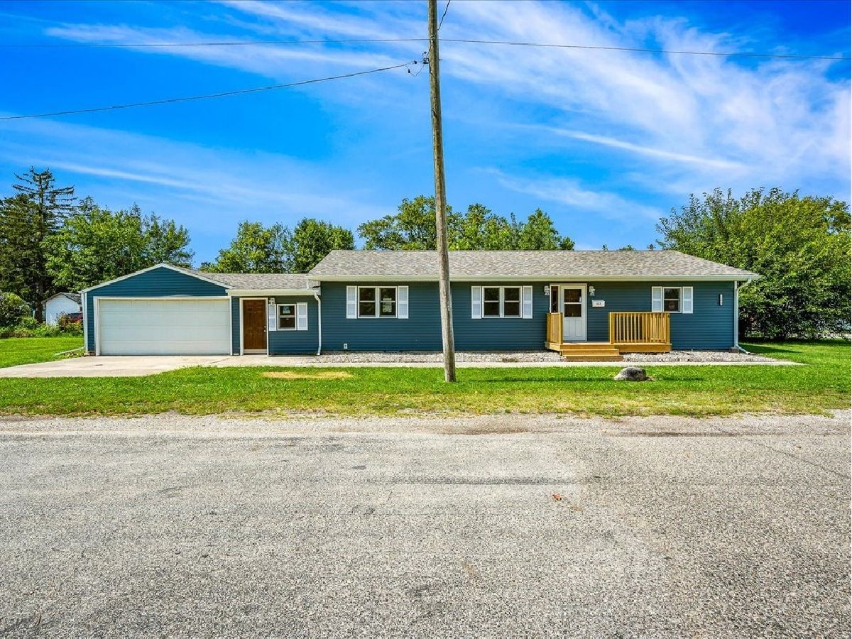  Sold Mansfield Illinois, 107 West