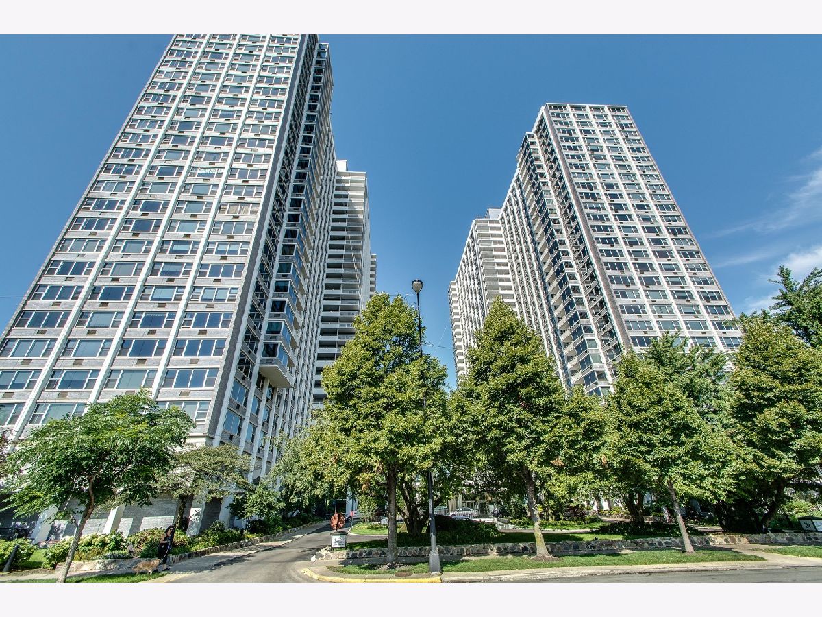 Condominiums Rented Imperial Towers Chicago Illinois, 4250 Marine