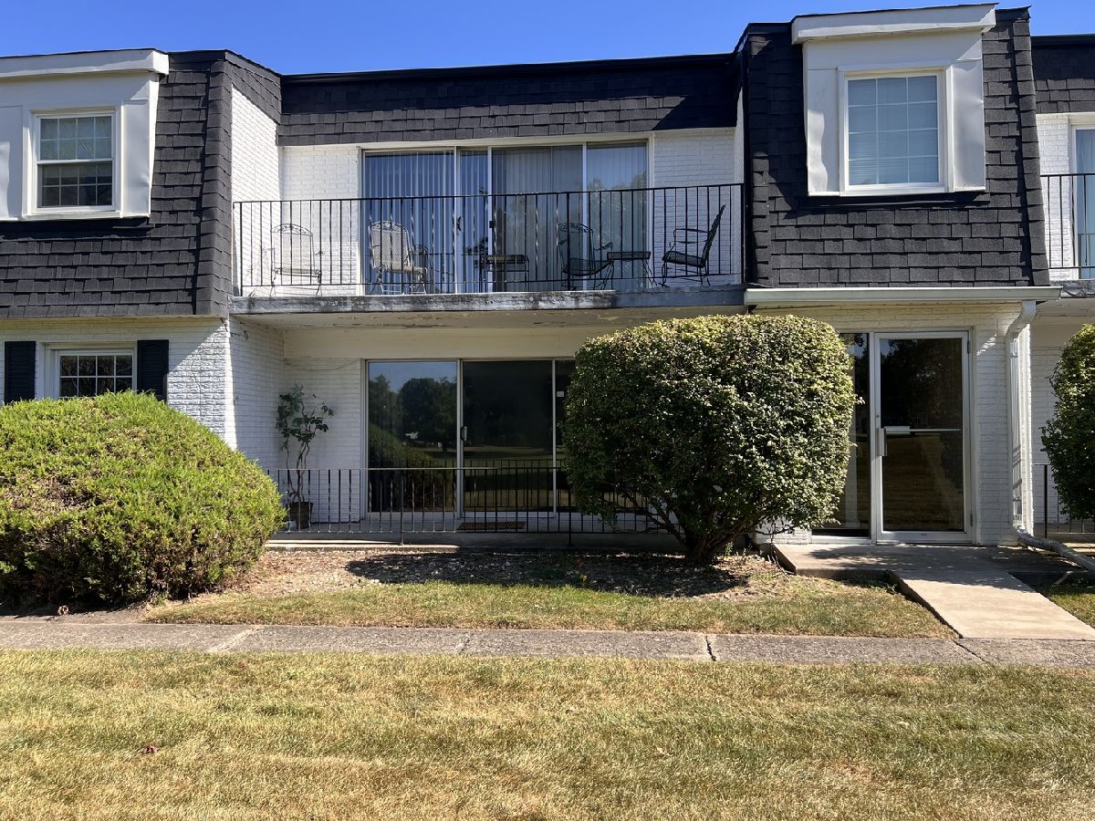 Homes & Condos & Townhomes Rented Cress Creek Naperville Illinois, 1115 Royal St George