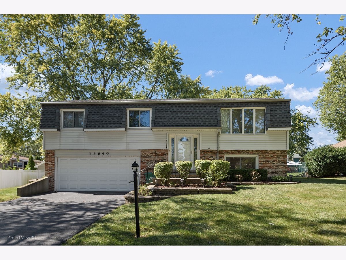 Homes Sold Villa West Orland Park Illinois, 13640 Cherry