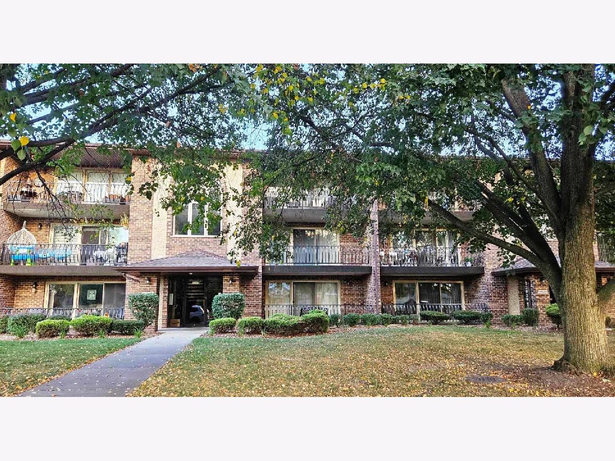 Condominiums Sold Marydale Willowbrook Illinois, 7515 Sheridan