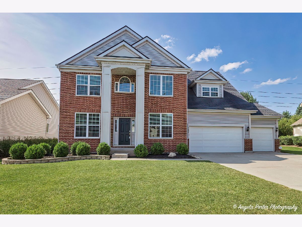 Homes & Townhomes Sold Coves Algonquin Illinois, 1161 Kingsmill