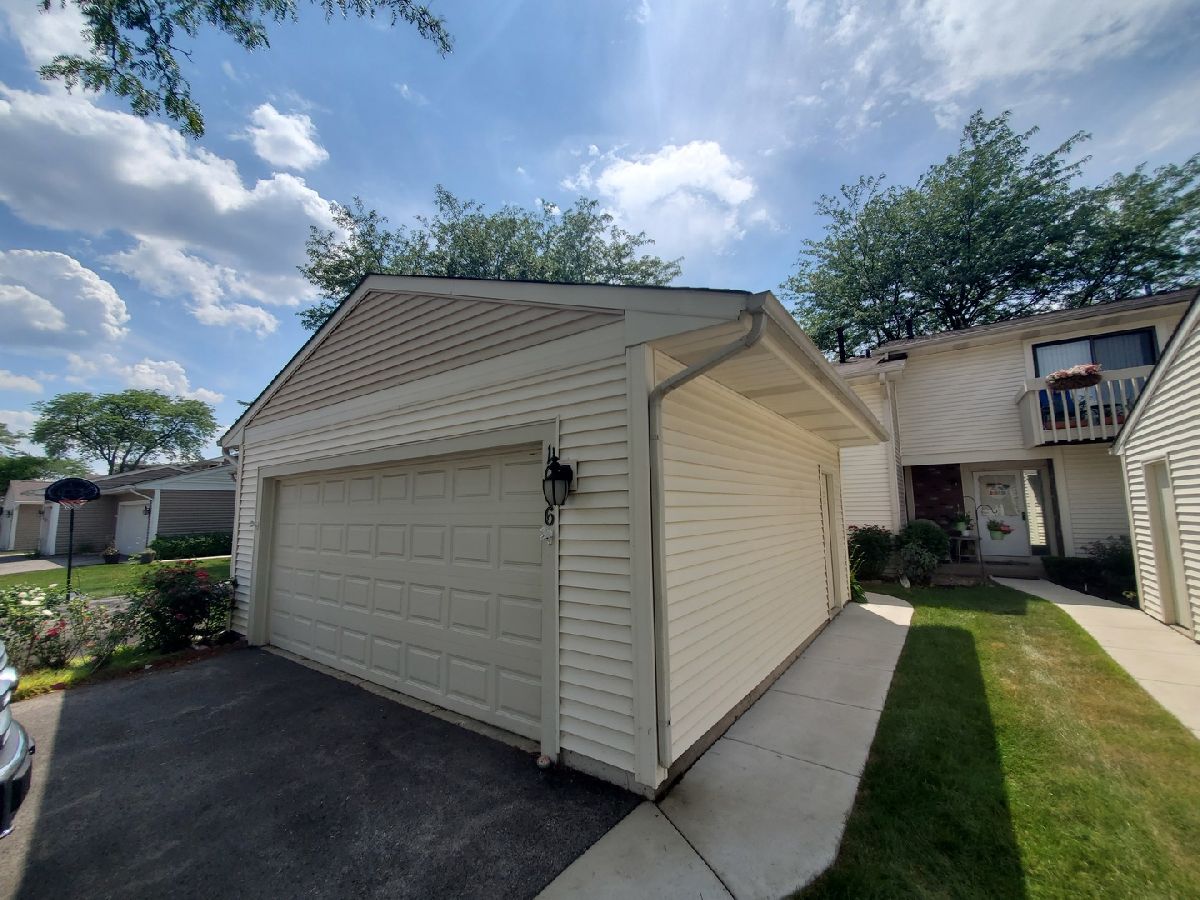 Townhomes & Condos & Homes Rented New Century Town Vernon Hills Illinois, 1046 Cumberland
