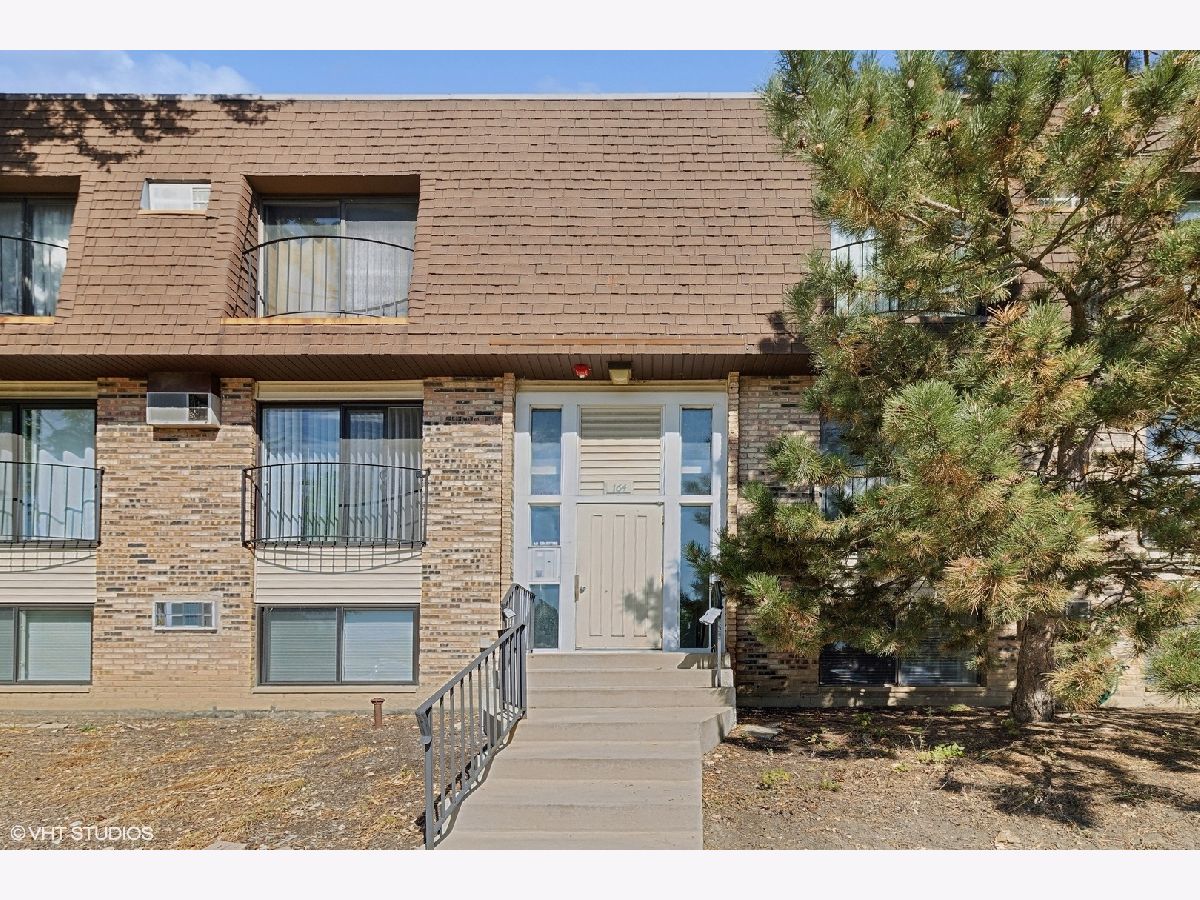 Condominiums Sold Watersedge Glendale Heights Illinois, 164 Waters Edge