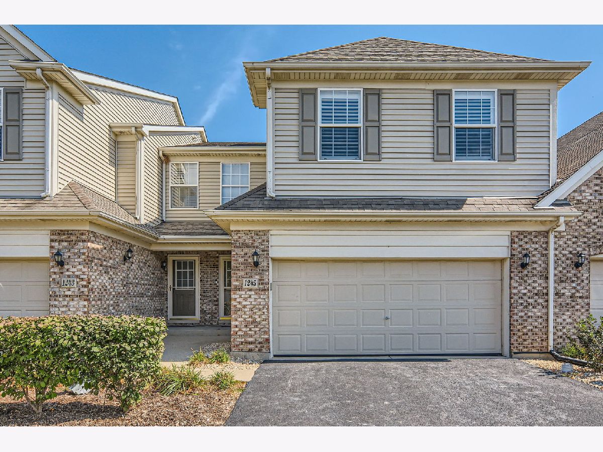 Townhomes & Condos & Homes Sold Princeton West Elgin Illinois, 1245 Asbury