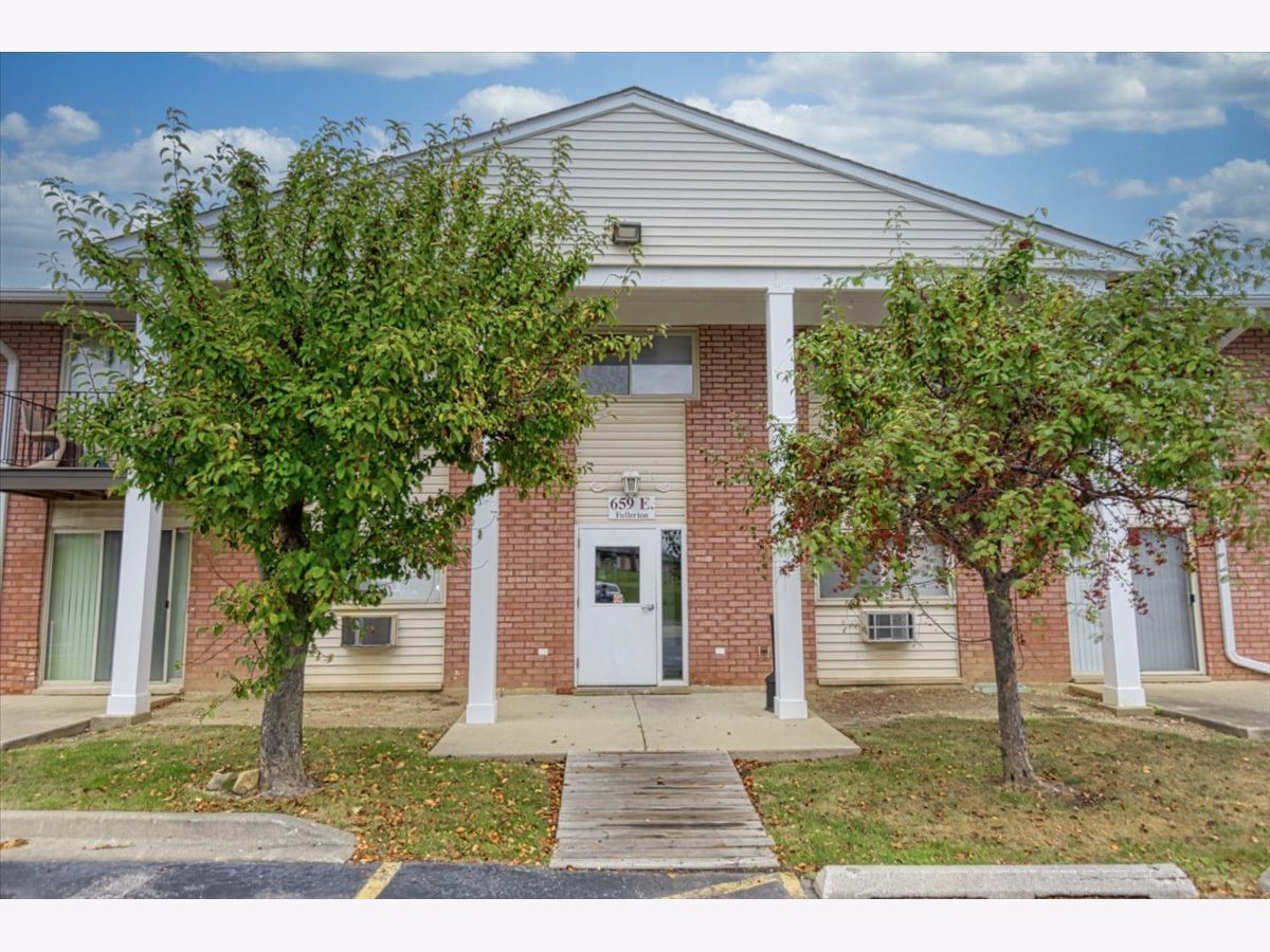 Condominiums Sold Emerald Hills Glendale Heights Illinois, 659 Fullerton