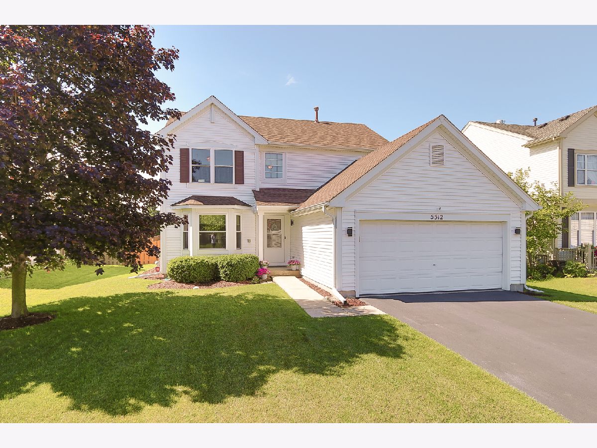 Homes & Townhomes & Condos Sold Bellchase Lake In The Hills Illinois, 5312 Briarfield