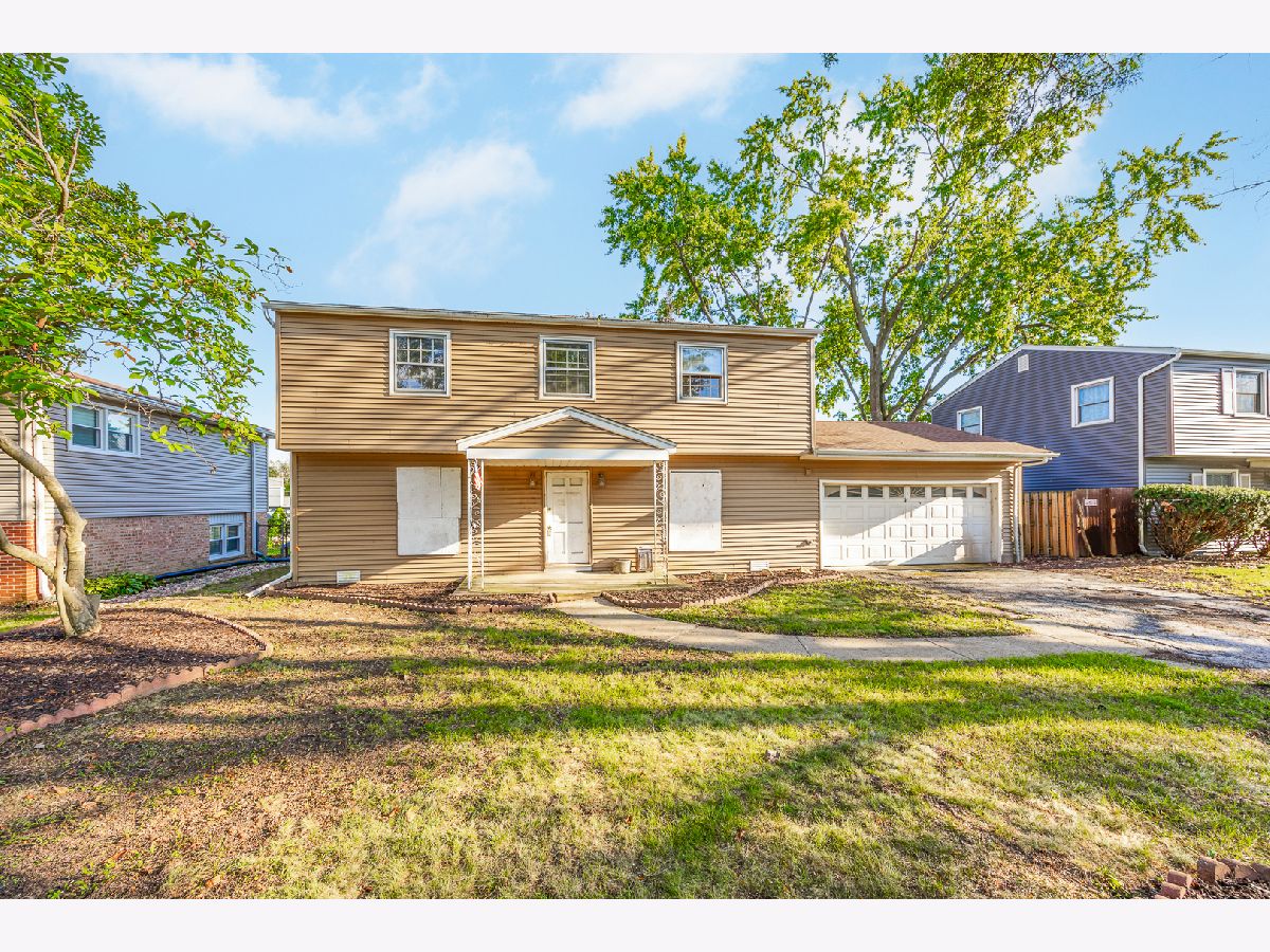 Homes Sold Liberty Grove Willow Springs Illinois, 10931 Liberty Grove
