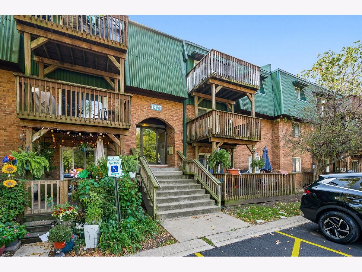 Condominiums Sold Walden Woods Aurora Illinois, 1977 Tall Oaks