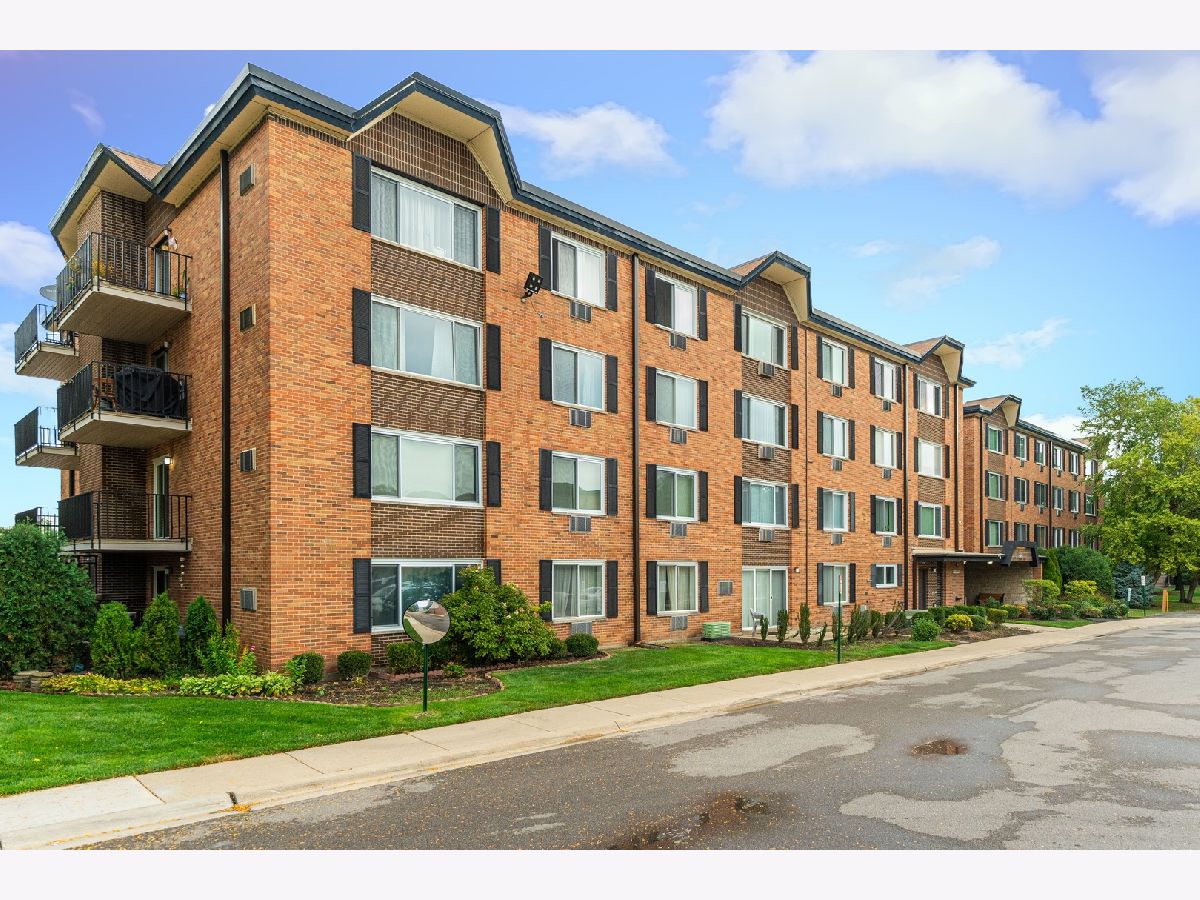 Condominiums Sold Mallard Cove Arlington Heights Illinois, 1117 Old Wilke
