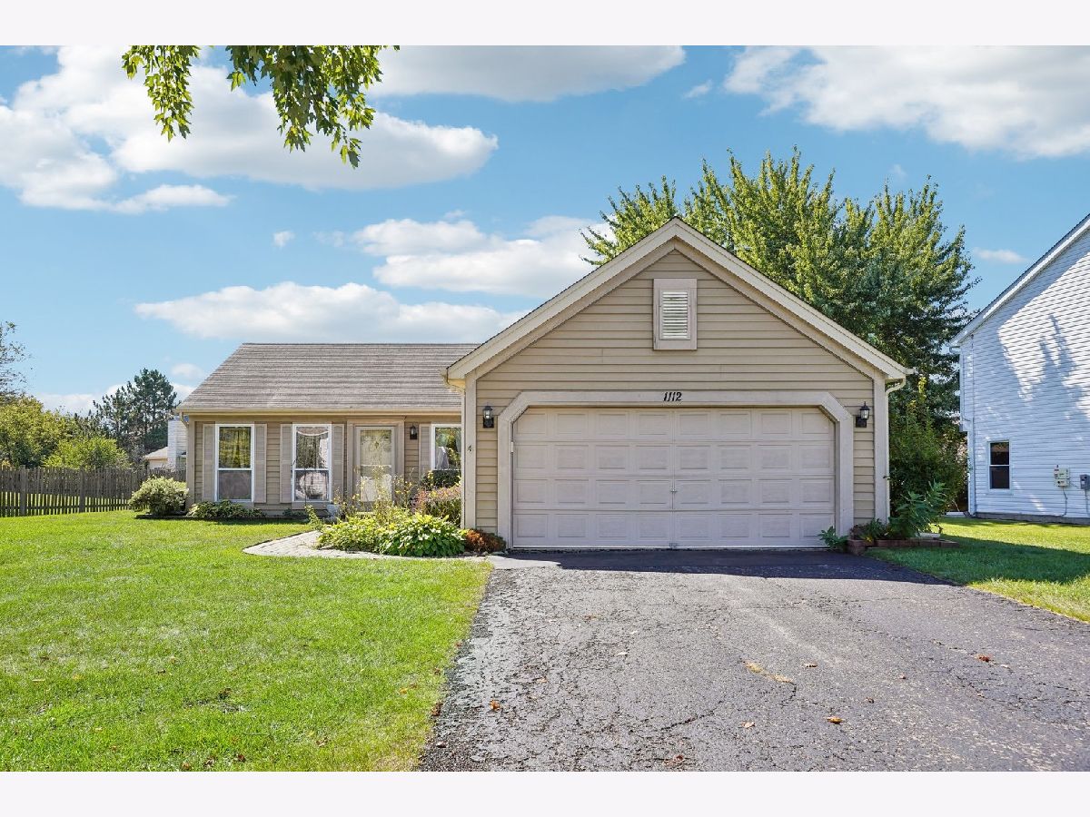 Homes Sold Sterling Estates Crystal Lake Illinois, 1112 Dovercliff