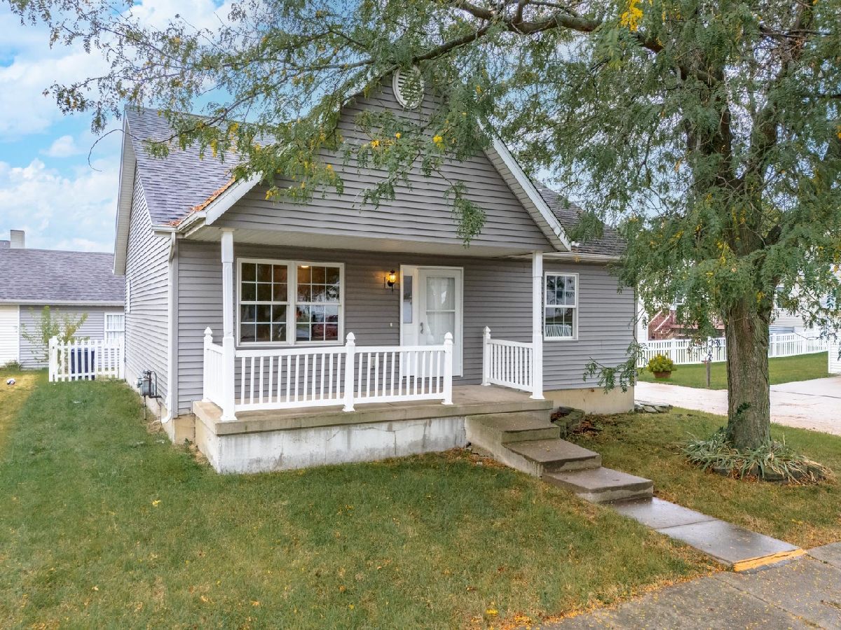 Homes & Condos & Townhomes Sold Savannah Green Normal Illinois, 1101 Whitaker