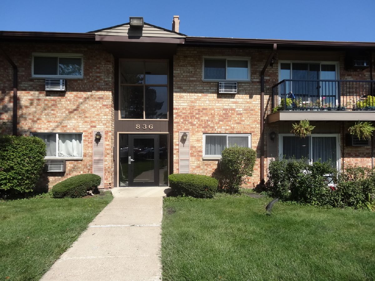 Condominiums Sold Willow Heights Prospect Heights Illinois, 836 Old Willow