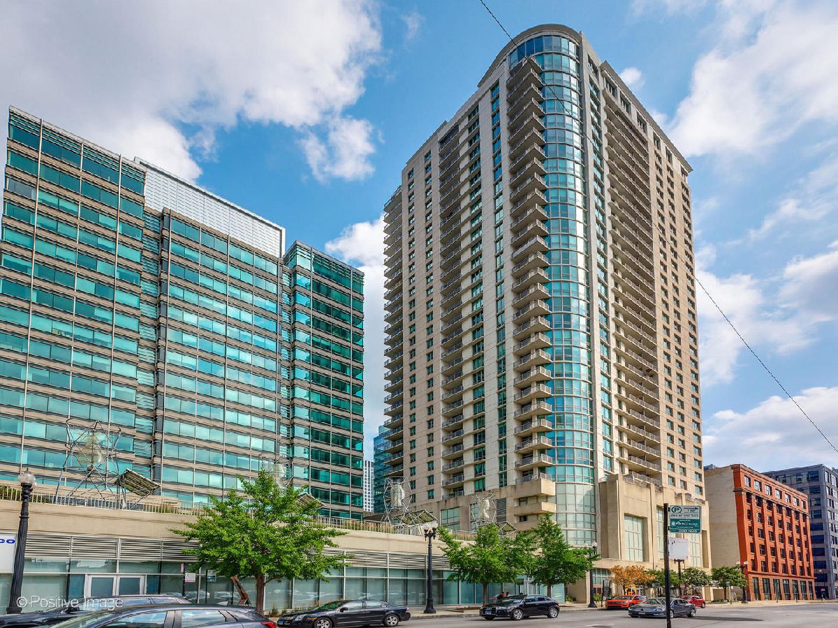 Condominiums Sold Park Alexandria Chicago Illinois, 125 Jefferson