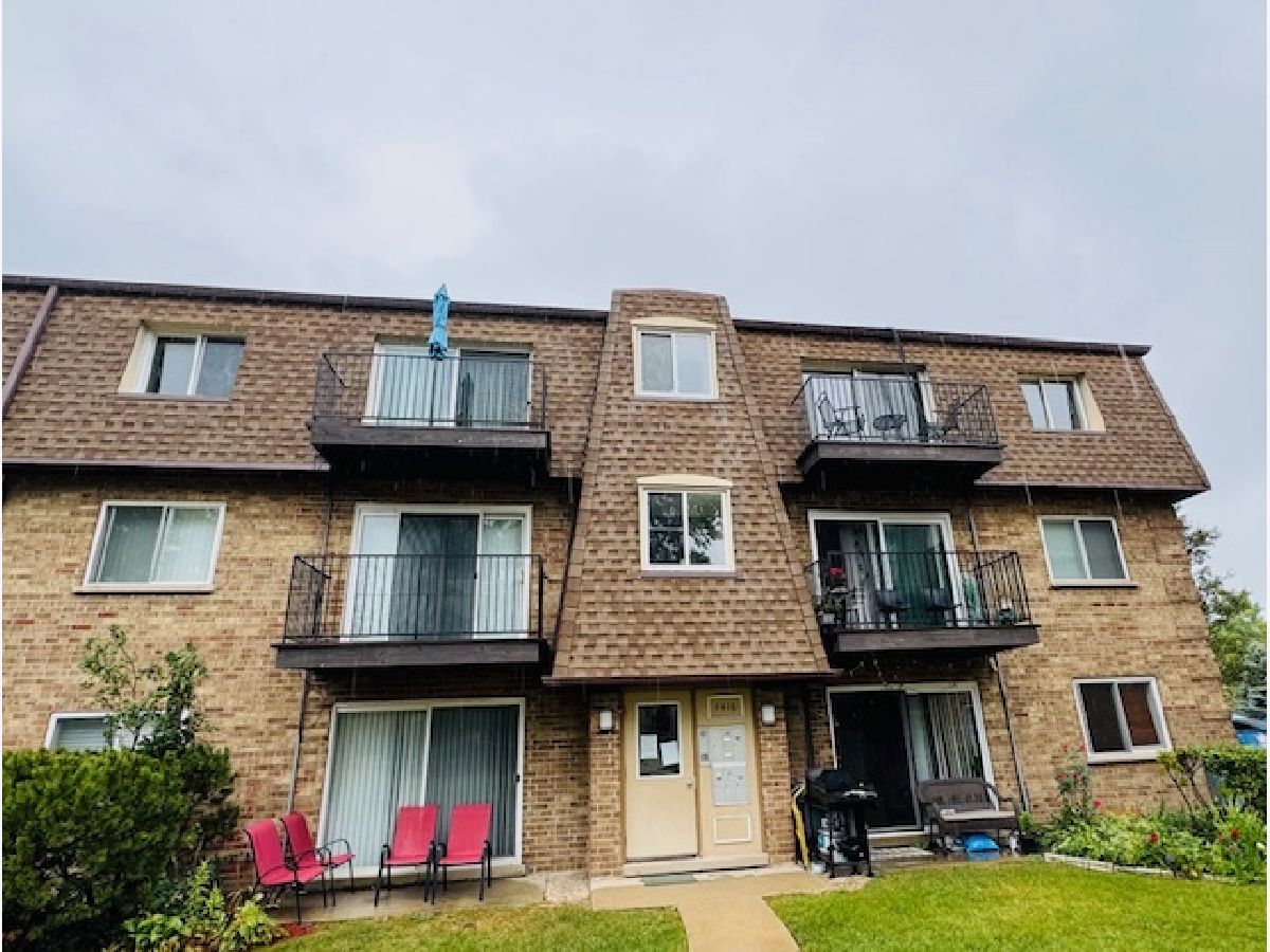 Condominiums Rented Bay Colony Des Plaines Illinois, 9416 Bay Colony