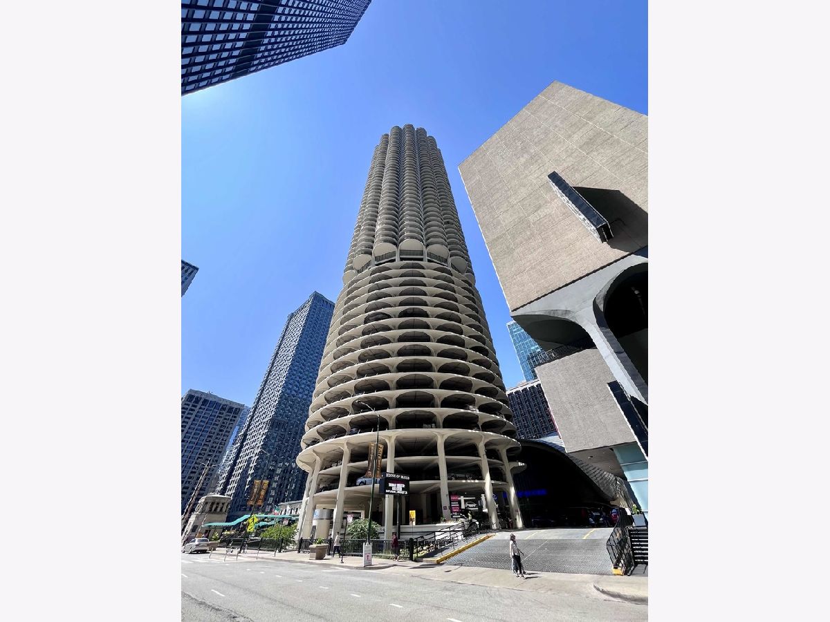Condominiums Sold Marina Towers Chicago Illinois, 300 State