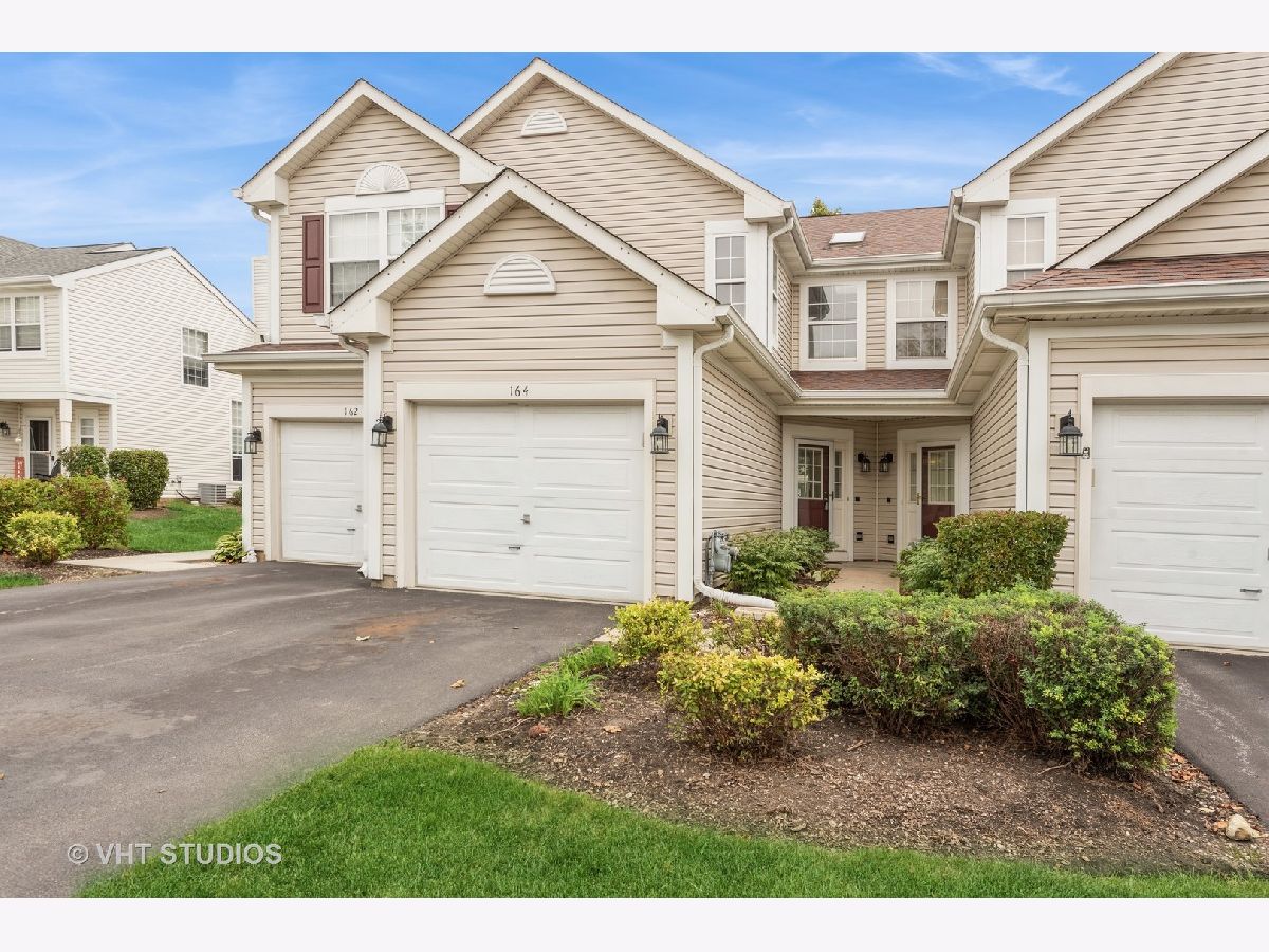 Townhomes & Condos Sold North Star Lake In The Hills Illinois, 164 Northlight Passe