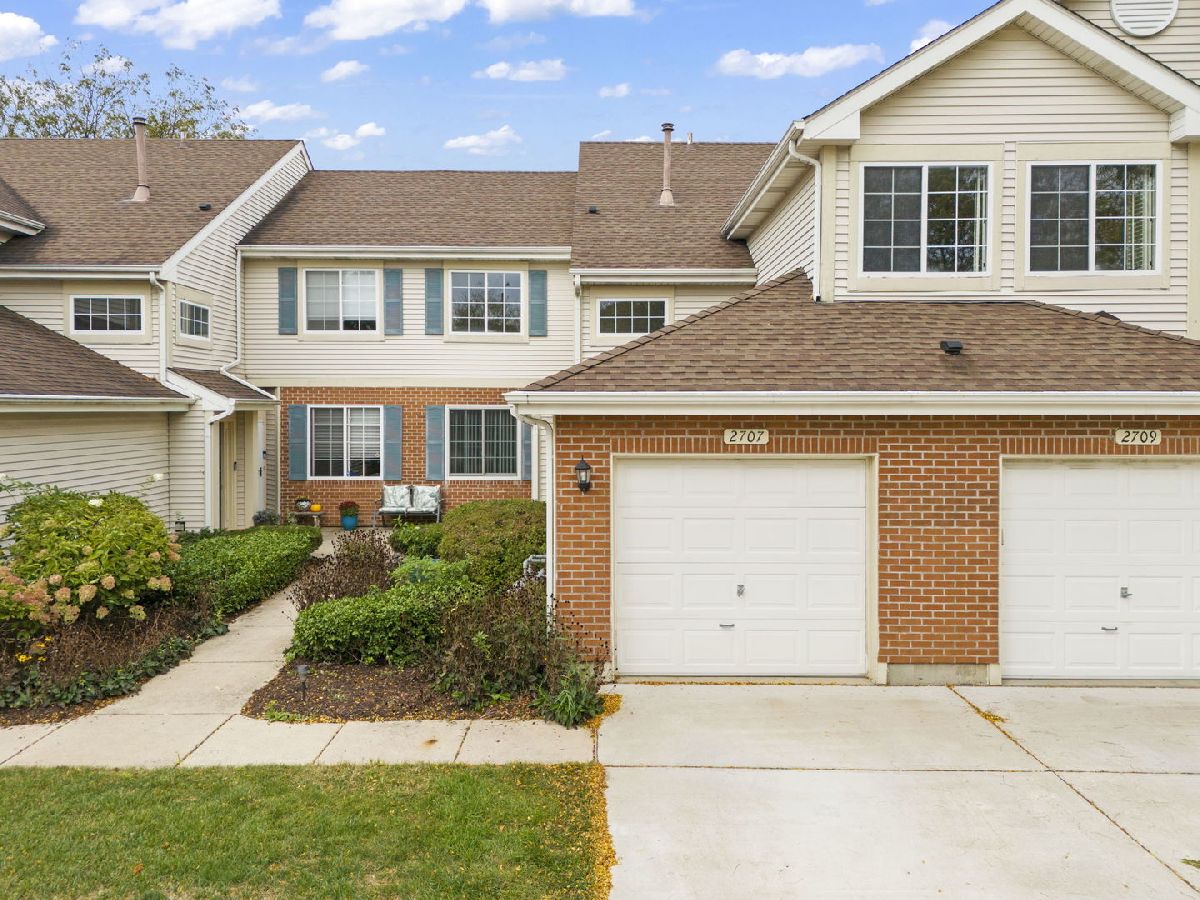 Townhomes & Condos Sold Red Rock Schaumburg Illinois, 2707 Odlum