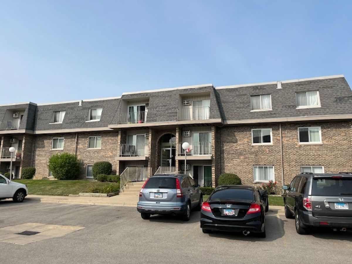 Condominiums Sold River Trails Prospect Heights Illinois, 876 Crimson