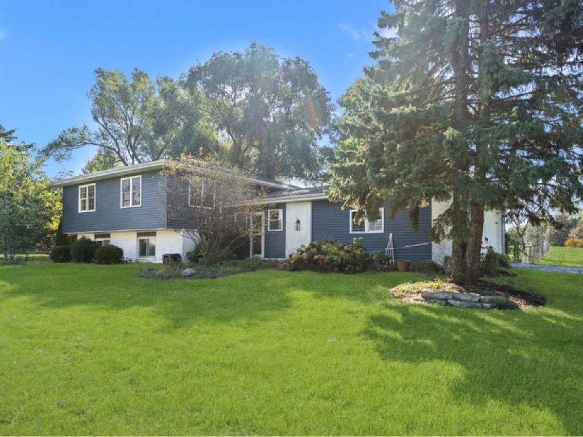 Homes Sold Appaloosa West Elburn Illinois, 2N651 Beith