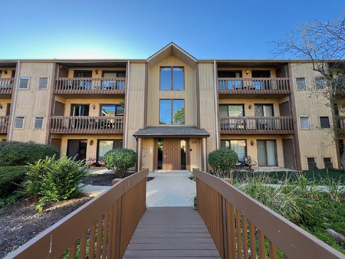 Condominiums Sold Pembrooke Courts Naperville Illinois, 115 Olesen