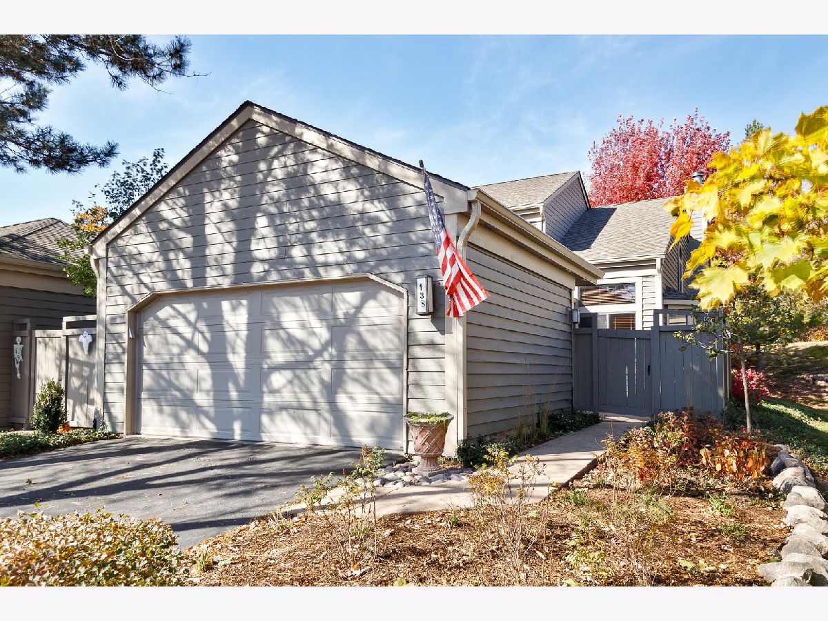 Condos & Townhomes Sold Lake Barrington Shores Barrington Illinois, 438 White Oak